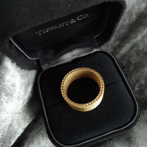 Tiffany 18k gold Somerset ring - Picture 2 of 4